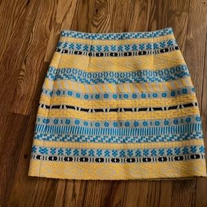 Like new Zara mini skirt with embroidered pattern